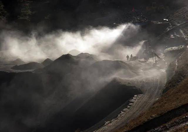 矿区尘大、环评揪心？恒大兴业治尘净气，工矿生产不踩坑